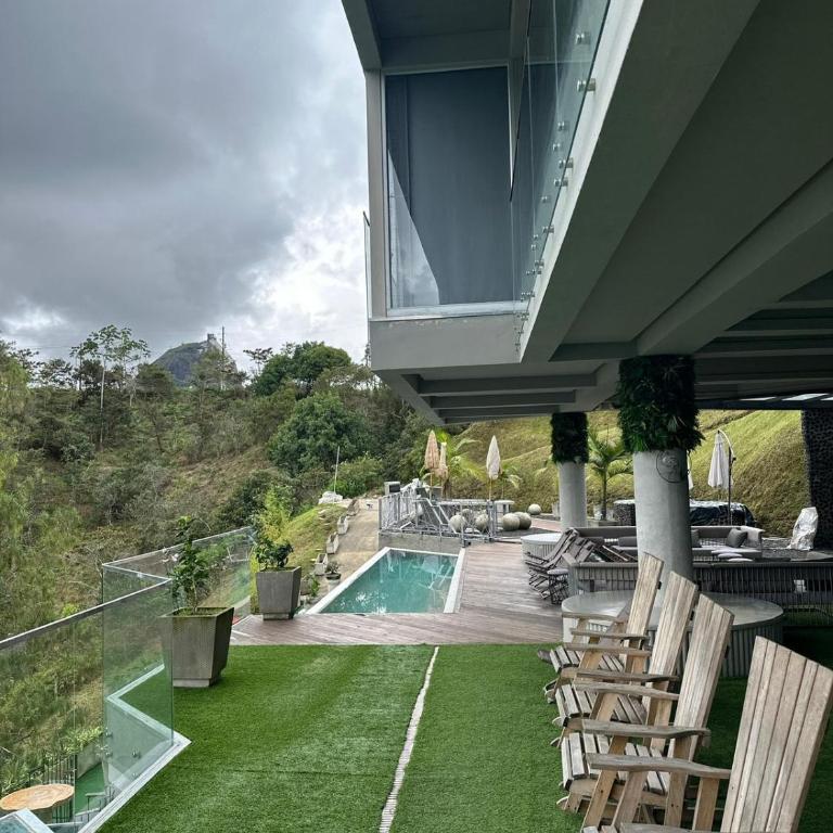 Elemynt Guatape - Villa - 19