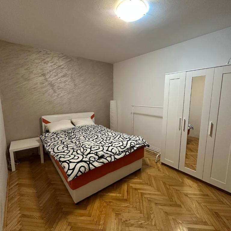 quiet place - One-Bedroom Apartment - 13