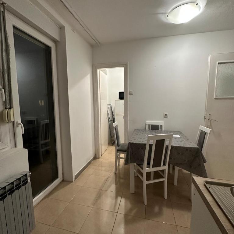 quiet place - One-Bedroom Apartment - 16