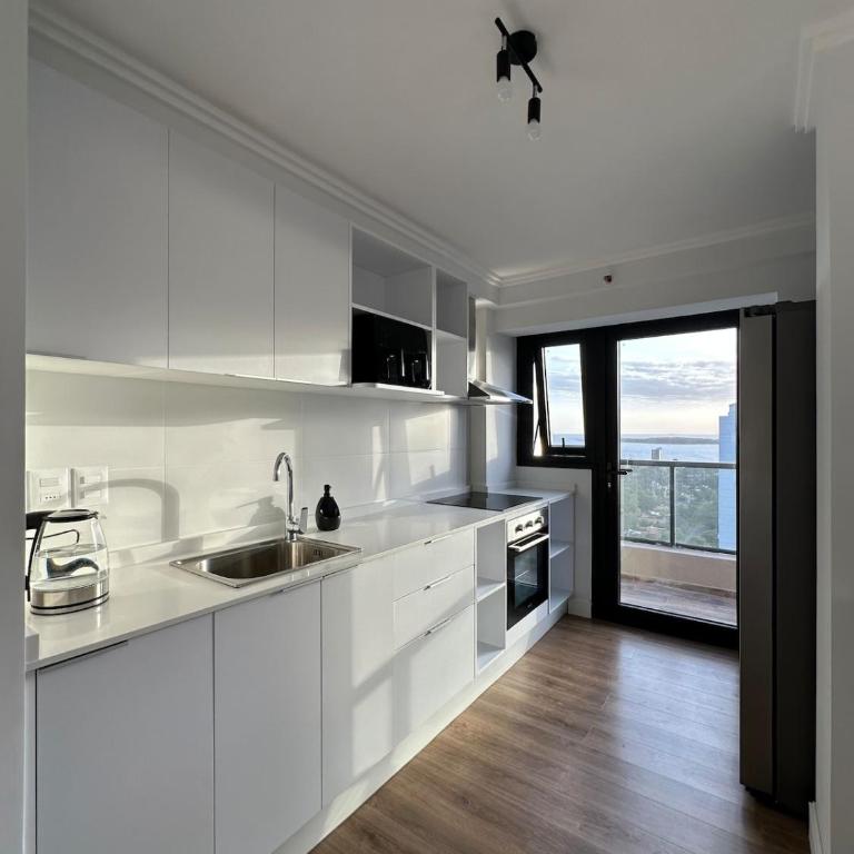 Luxurious new penthouse with ocean views - One-Bedroom Apartment - 22