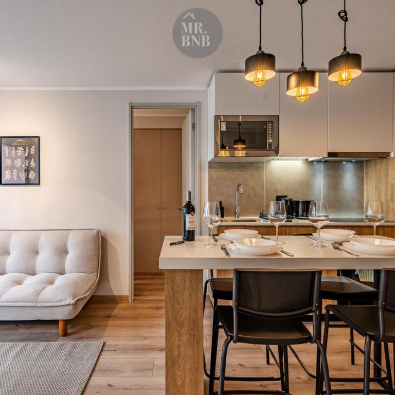 Marin Apartments by Mr BnB - Two-Bedroom Apartment with Terrace - 4