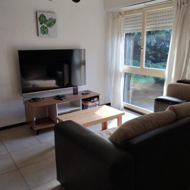 Depto Gral Paz - Apartamento de 1 dormitorio con vistas al parque - 1