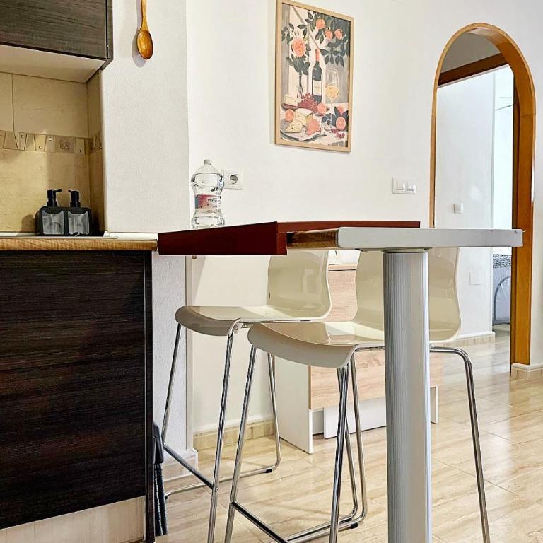 Boho Chic, Sunny with Terrace - Apartamento - 8
