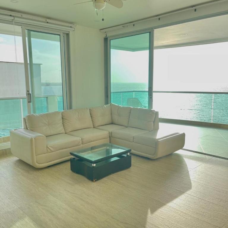 Apartamento frente al mar - Three-Bedroom Apartment - 1
