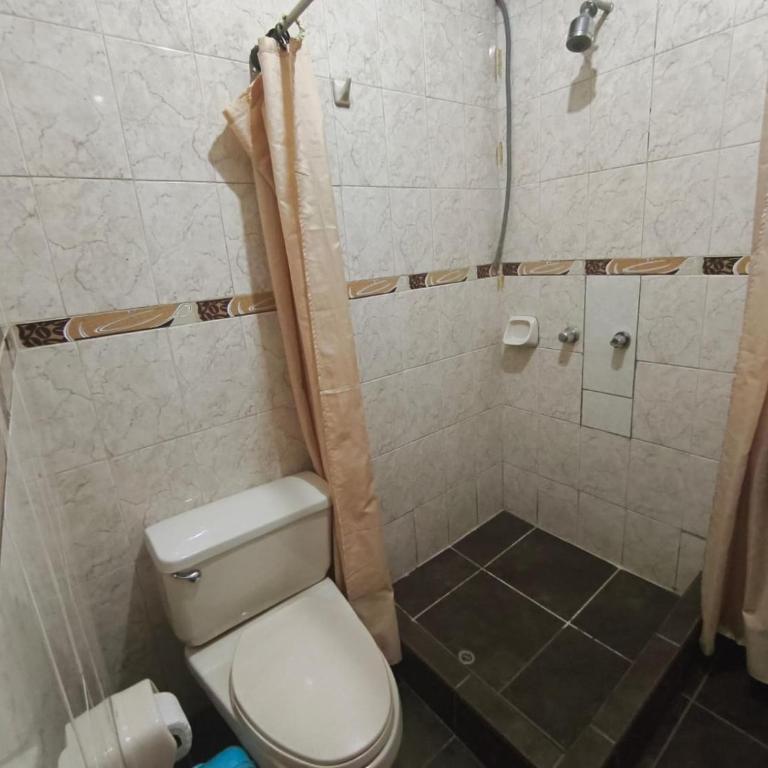 Hospedaje Don Marco - Triple Room with Private Bathroom - 4