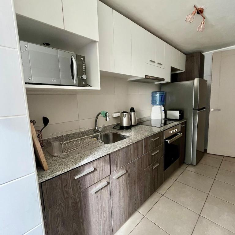 Amplio departamento cercano a metro y ruta 5 - Two-Bedroom Apartment - 10
