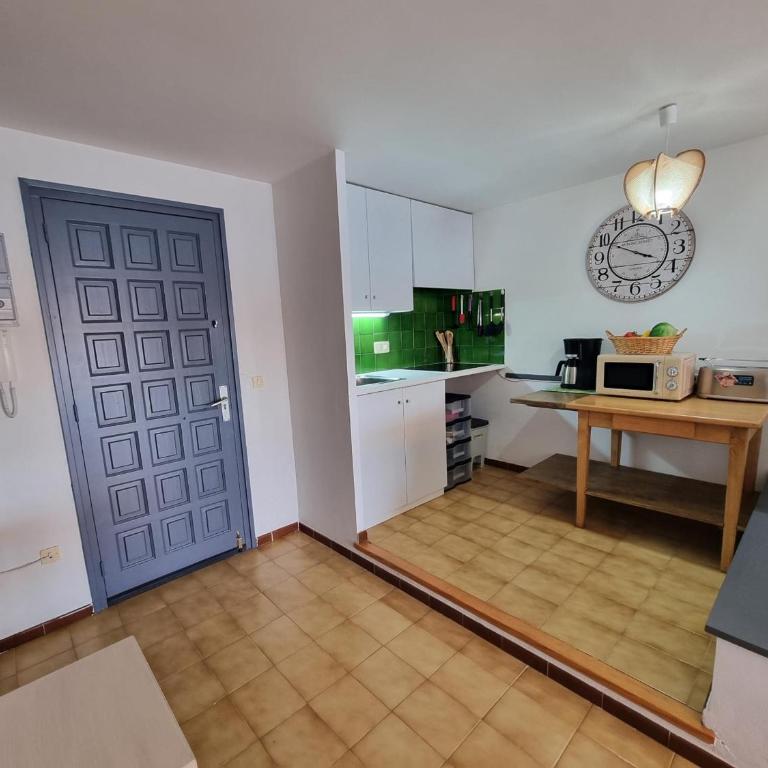 Apartamento con terraza privada en L'Escala, cerca de la playa - HISP-236-162 - Apartment - 8