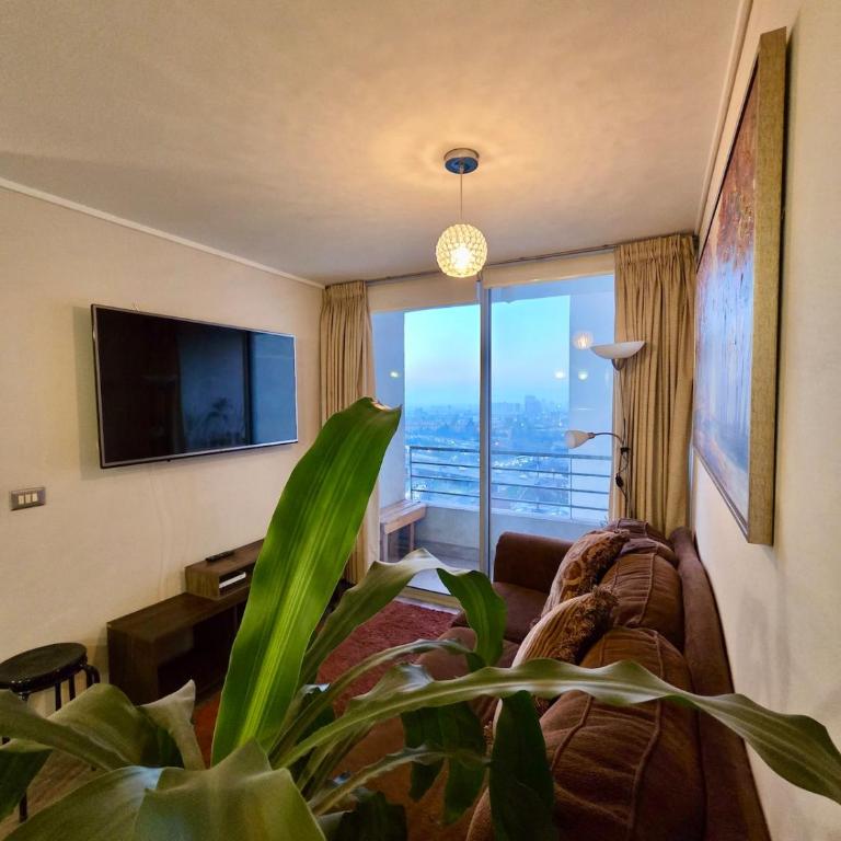 Amplio departamento cercano a metro y ruta 5 - Two-Bedroom Apartment - 6
