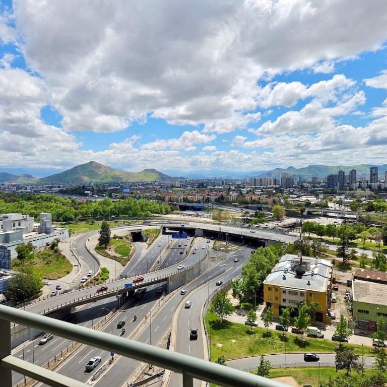 Amplio departamento cercano a metro y ruta 5 - Two-Bedroom Apartment - 7