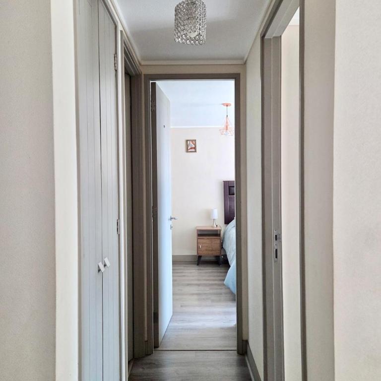 Amplio departamento cercano a metro y ruta 5 - Two-Bedroom Apartment - 3