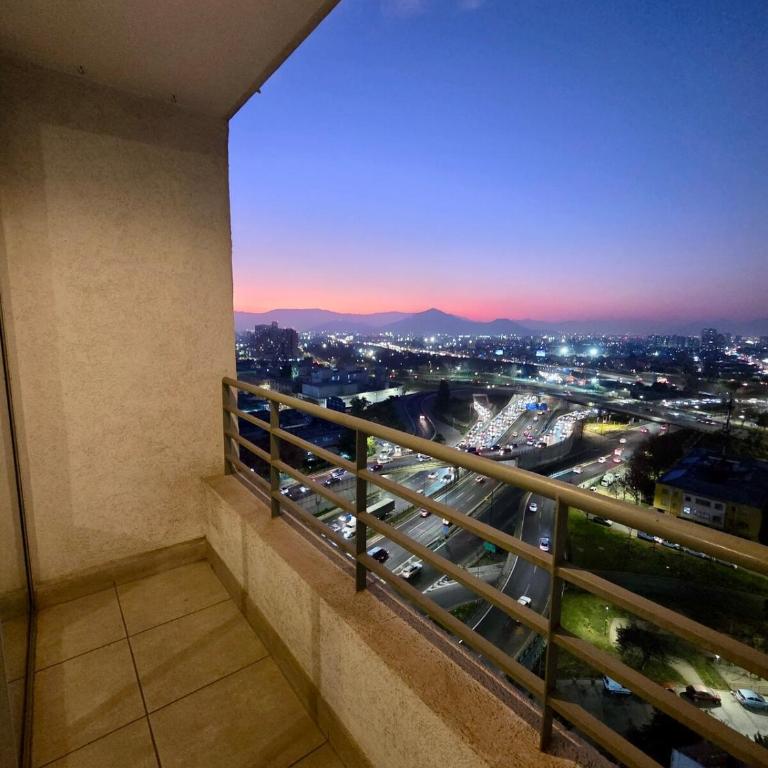 Amplio departamento cercano a metro y ruta 5 - Two-Bedroom Apartment - 23