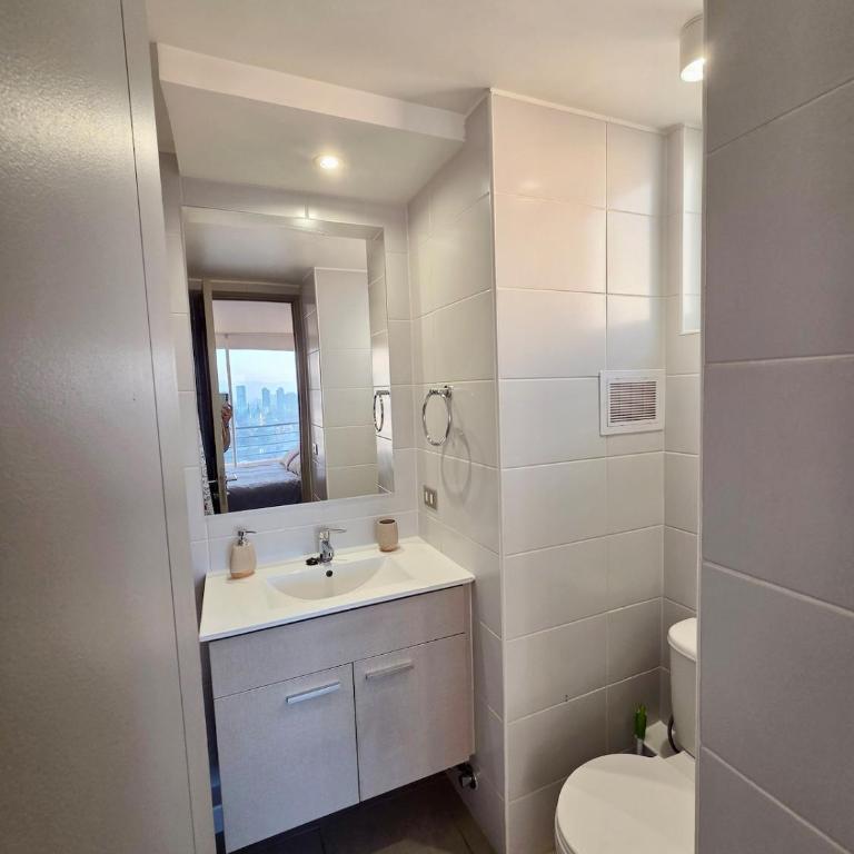 Amplio departamento cercano a metro y ruta 5 - Two-Bedroom Apartment - 25