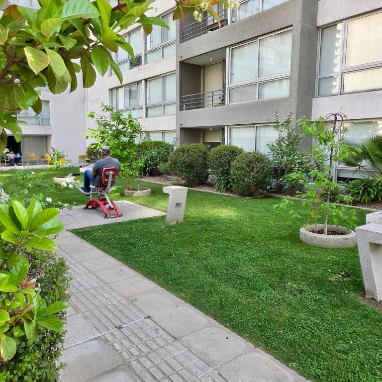 Amplio departamento cercano a metro y ruta 5 - Two-Bedroom Apartment - 28