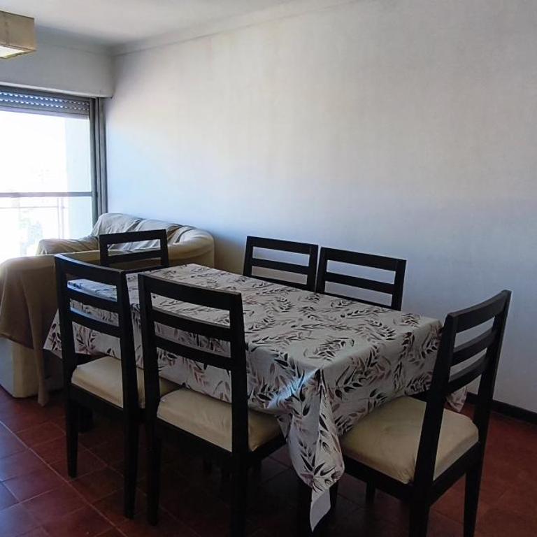 a metros del centro exelente ubicación - Apartamento de 2 dormitorios - 11
