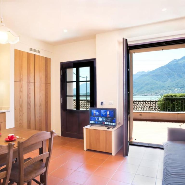 Lake-view terrace - Wines and specialities of Domaso - Appartamento con 1 Camera da Letto - 3