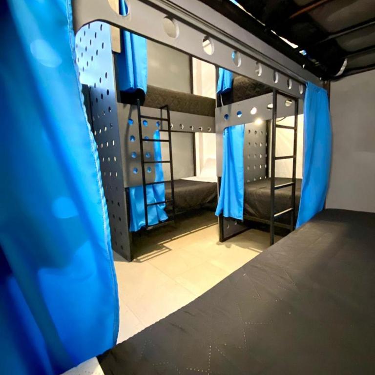 Roomies Hostel - Roma - Bed in 6-Bed Mixed Dormitory Room - 4