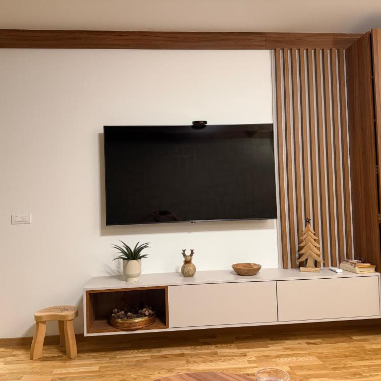 Apartman A 210 u sklopu hotela Vučko Jahorina private host - Two-Bedroom Apartment with Balcony - 3