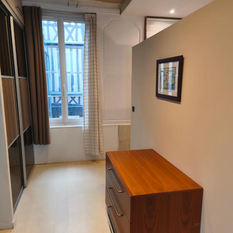 Le Vieux Palais Hypercentre Rouen, Place Vieux Marché - Linge & Ménage Inclus - Apartment mit 1 Schlafzimmer - 12