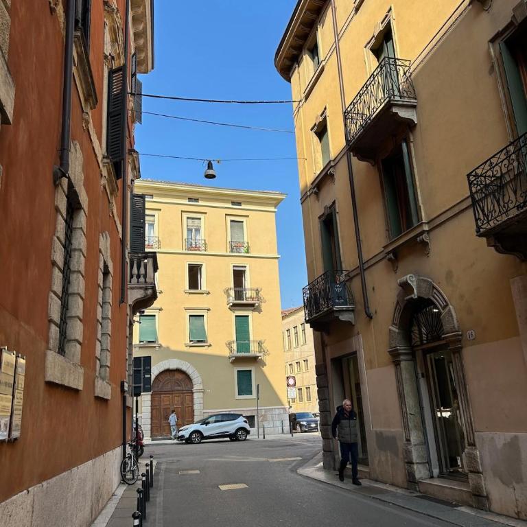 Dimora San Bonifacio - Verona Wine - Three-Bedroom Apartment with Balcony - 40