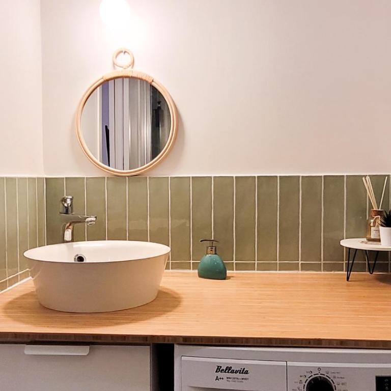 L'Oasidénia - Cocon 2 ch - 2 SdB - 2min de la Gare Rouen - Two-Bedroom Apartment - 23