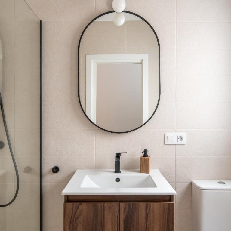 Iberos Home - Apartamento Deluxe de 2 dormitorios con balcón - 3