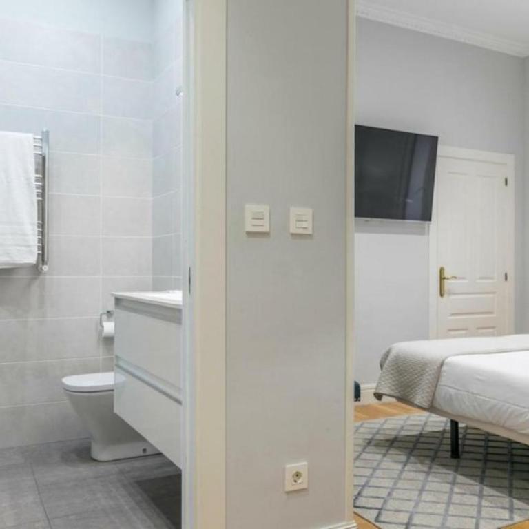 Amplio y Confortable en el Casco Viejo con Parking Privado - Two-Bedroom Apartment - 11