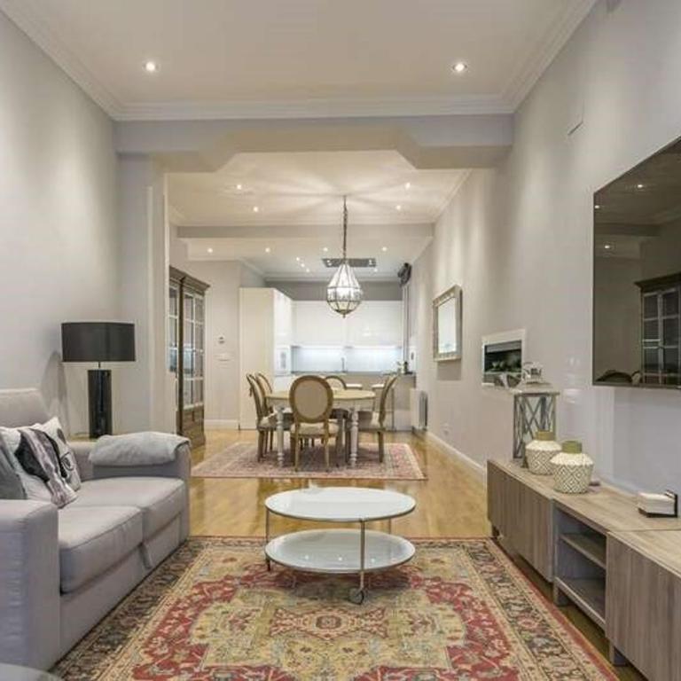 Amplio y Confortable en el Casco Viejo con Parking Privado - Two-Bedroom Apartment - 4