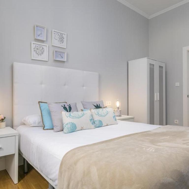 Amplio y Confortable en el Casco Viejo con Parking Privado - Two-Bedroom Apartment - 6