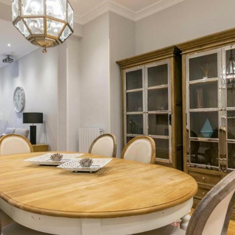 Amplio y Confortable en el Casco Viejo con Parking Privado - Two-Bedroom Apartment - 16
