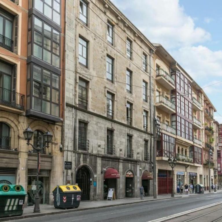 Amplio y Confortable en el Casco Viejo con Parking Privado - Two-Bedroom Apartment - 22
