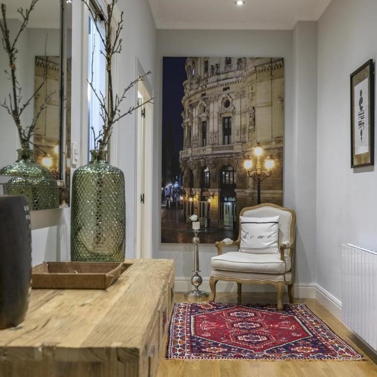 Amplio y Confortable en el Casco Viejo con Parking Privado - Two-Bedroom Apartment - 24