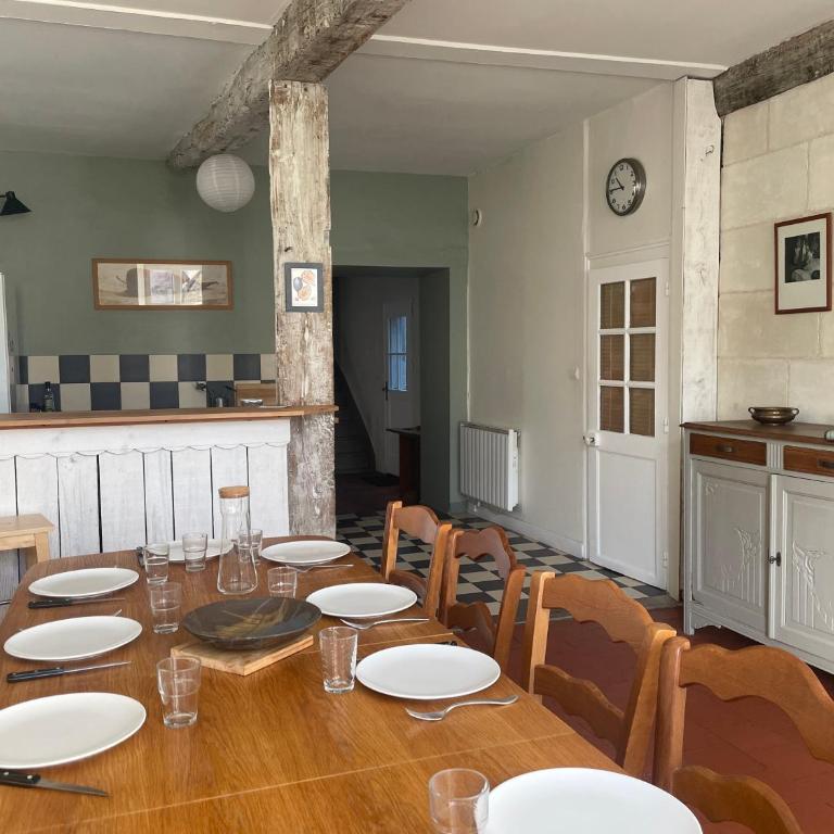 2 gîtes mitoyens - 10 personnes - Jardin - Centre Saint Aignan - Ferienhaus mit 4 Zimmern - 1