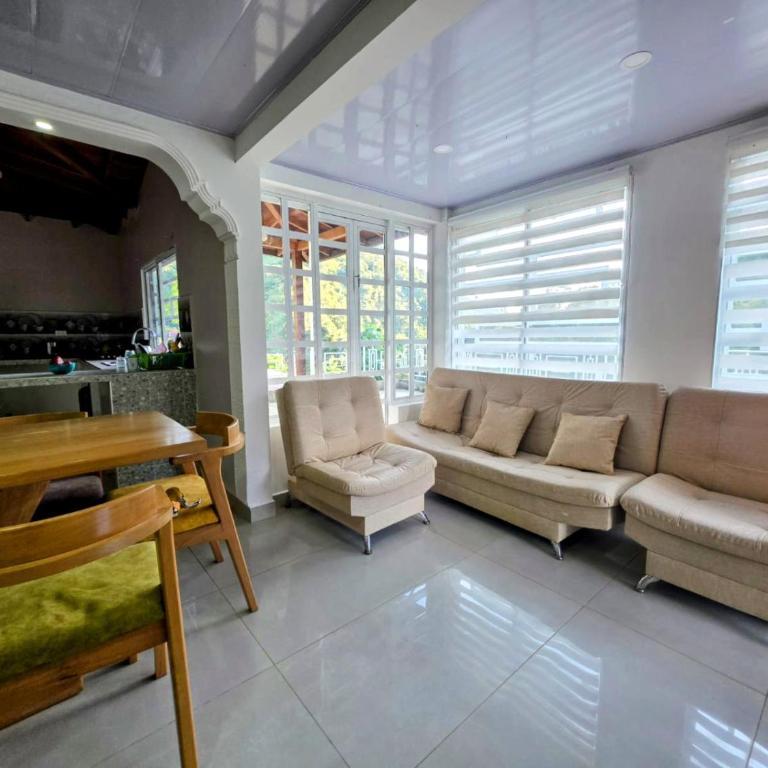 Finca La Rosa - Five-Bedroom House - 8
