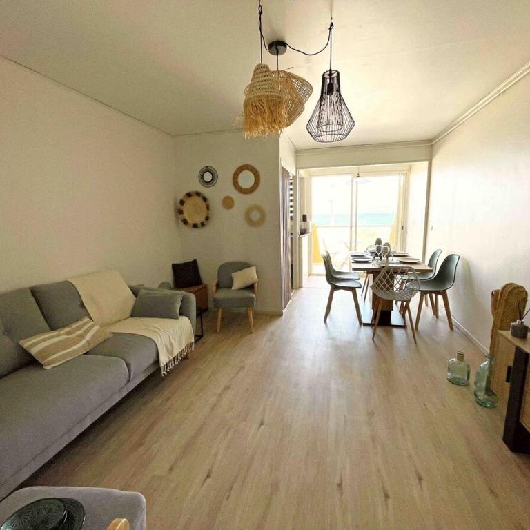 T3 Face à la mer - Two-Bedroom Apartment - 1