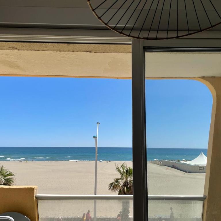 T3 Face à la mer - Two-Bedroom Apartment - 16