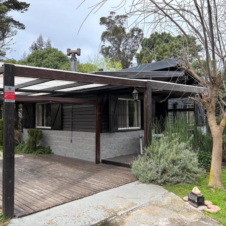 Casa estilo cabaña a 3 cuadras del mar - Casa de 2 dormitorios - 2