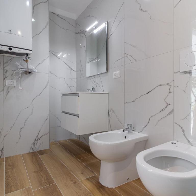 Modern flat with shared pool - Apartment - 10