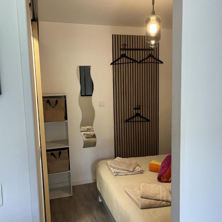 Superbe appartement, à proximité du centre d'Arles - One-Bedroom Apartment - 9