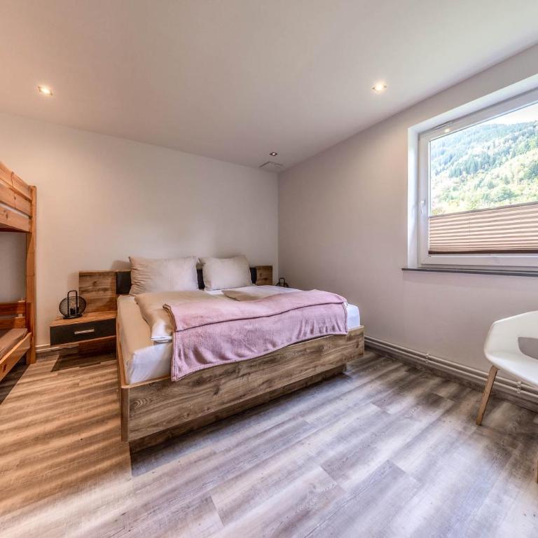 Apartment-Alpenfantasie - Apartment mit 2 Schlafzimmern und Terrasse - 3