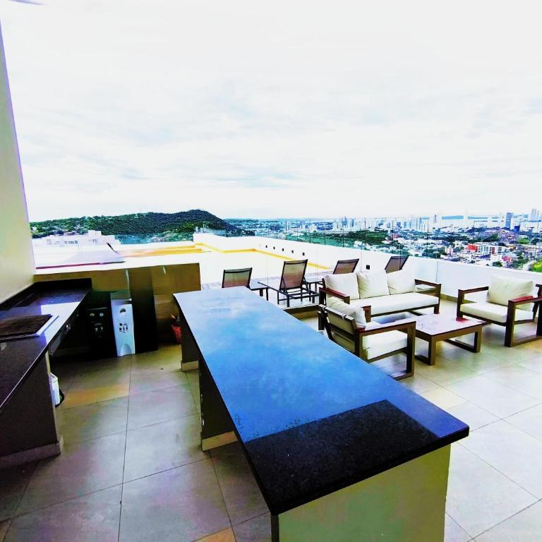 Apartamento moderno 2BD 2BA con terraza, Cerca del Mar y Centro 6 - Apartamento de 2 dormitorios - 10