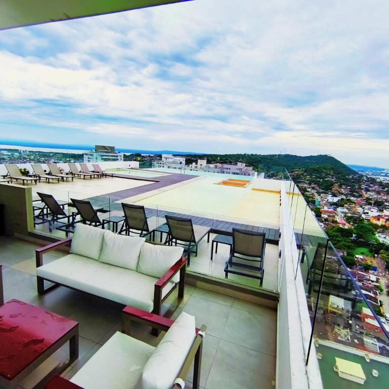 Apartamento moderno 2BD 2BA con terraza, Cerca del Mar y Centro 6 - Apartamento de 2 dormitorios - 1