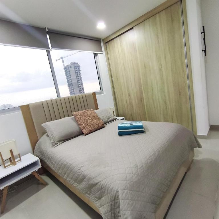 Apartamento moderno 2BD 2BA con terraza, Cerca del Mar y Centro 6 - Apartamento de 2 dormitorios - 5