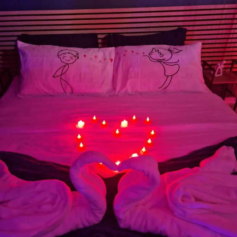 Suite romantique & Jacuzzi privatif Centre d'Arles, Climatisée - Appartement 1 Chambre - 18