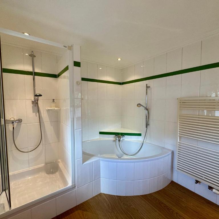 ALPIN CHARME APARTMENTS 3 x Boutique Alpine Living - Apartment mit 1 Schlafzimmer, Balkon und Bergblick - 24