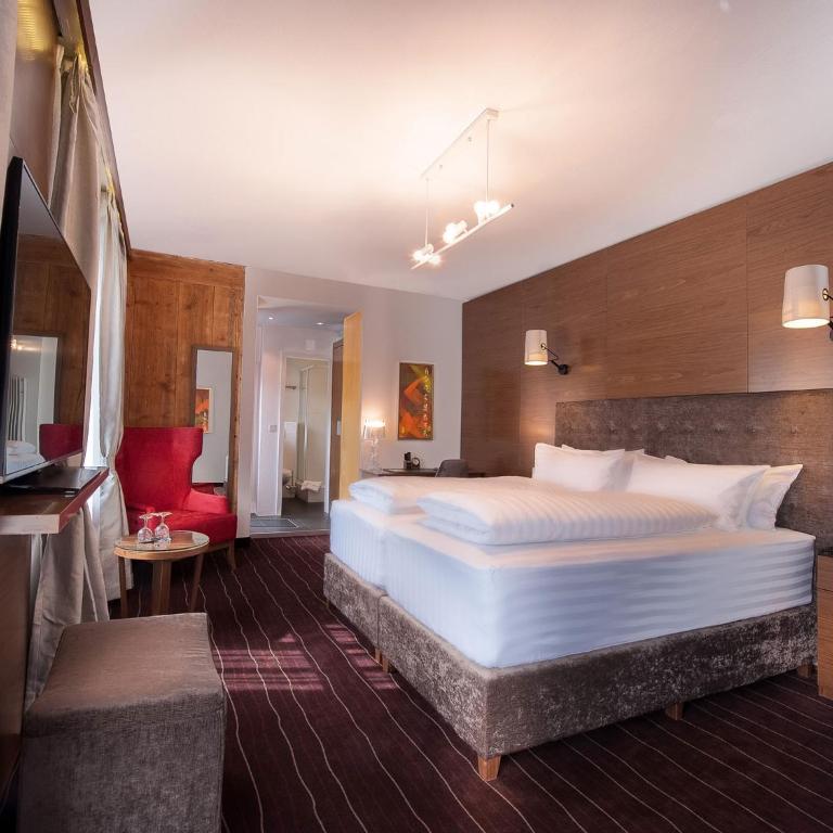 arthausHOTEL - Premium Doppelzimmer mit Balkon - 1