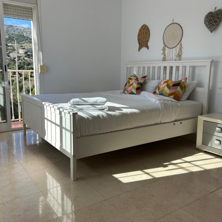 MALAGA,VILLA FAMARA,10 personas,CERCA DE LA PLAYA CON PISCINA,7 CAMAS,CAFE DE CORTESIA GRATIS - Villa - 80