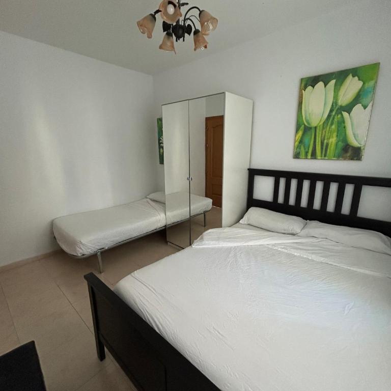 MALAGA,VILLA FAMARA,10 personas,CERCA DE LA PLAYA CON PISCINA,7 CAMAS,CAFE DE CORTESIA GRATIS - Villa - 61