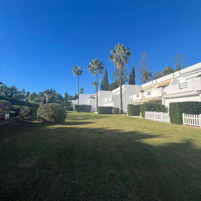 Townhouse Marbella Near Puerto banus-Heated Pool - Casa Unifamiliar de 2 dormitorios - 45