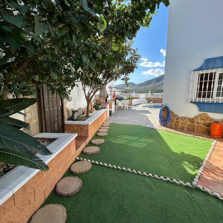 MALAGA,VILLA FAMARA,10 personas,CERCA DE LA PLAYA CON PISCINA,7 CAMAS,CAFE DE CORTESIA GRATIS - Villa - 39