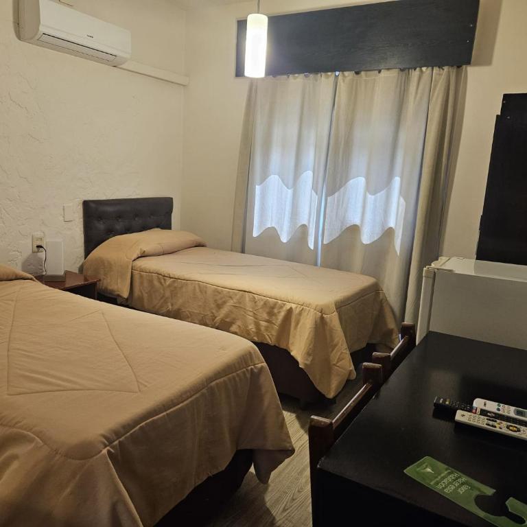 Hotel Internacional - Twin Room - 1